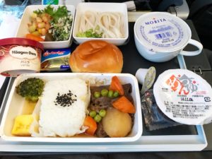 モルディブ行きの飛行機の機内食