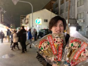 南海本線堺駅近く、ライフヘアーが【堺戎神社】えべっさんに参る様子。