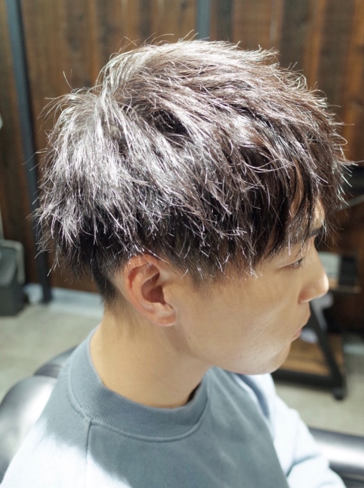 大阪府堺市にあるメンズパーマ専門店にてソフトツイストの髪型の画像